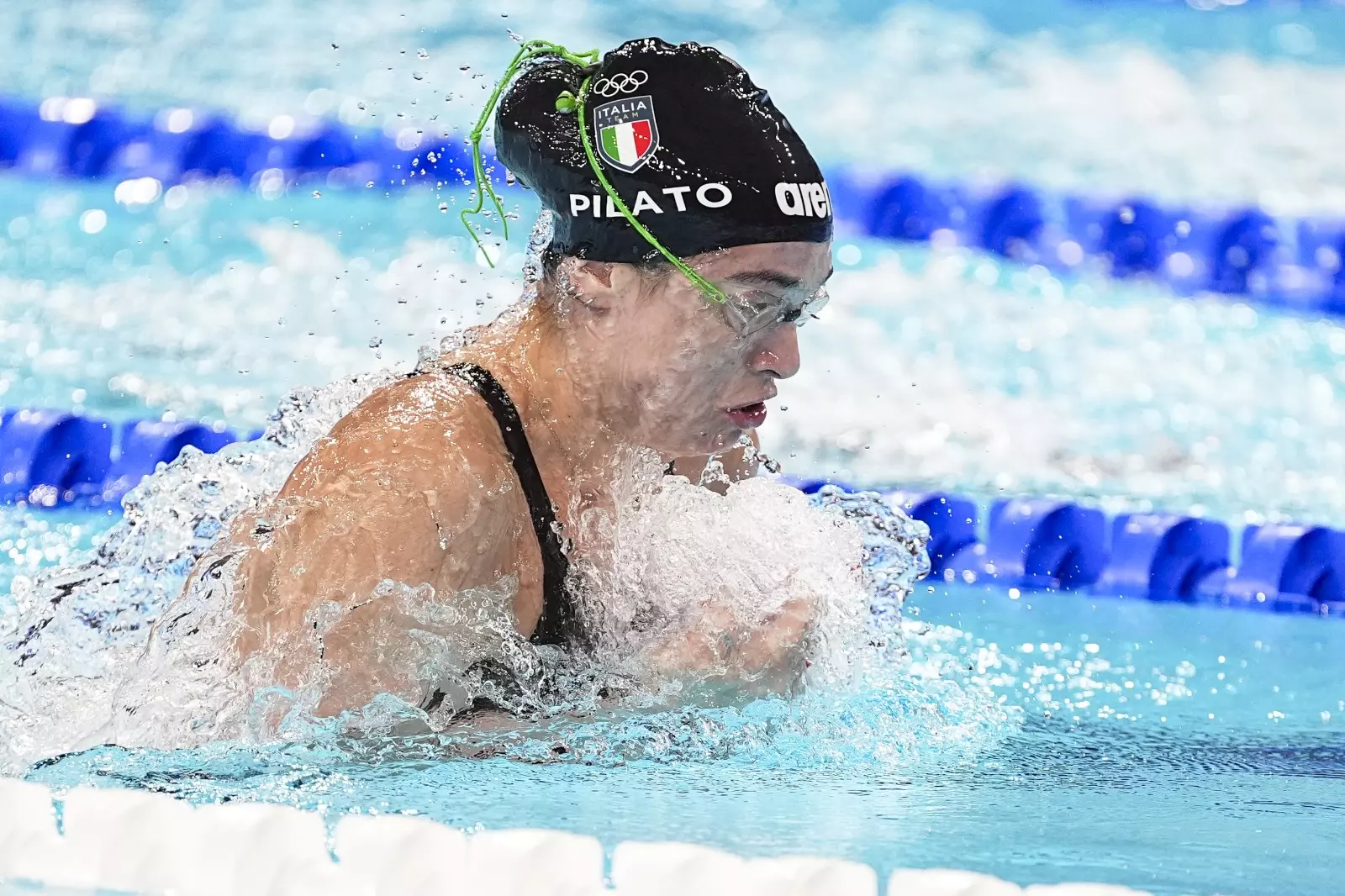 Pilato e Tarantino fermate per furto all’aeroporto di Singapore, libere dopo l’intervento della Farnesina