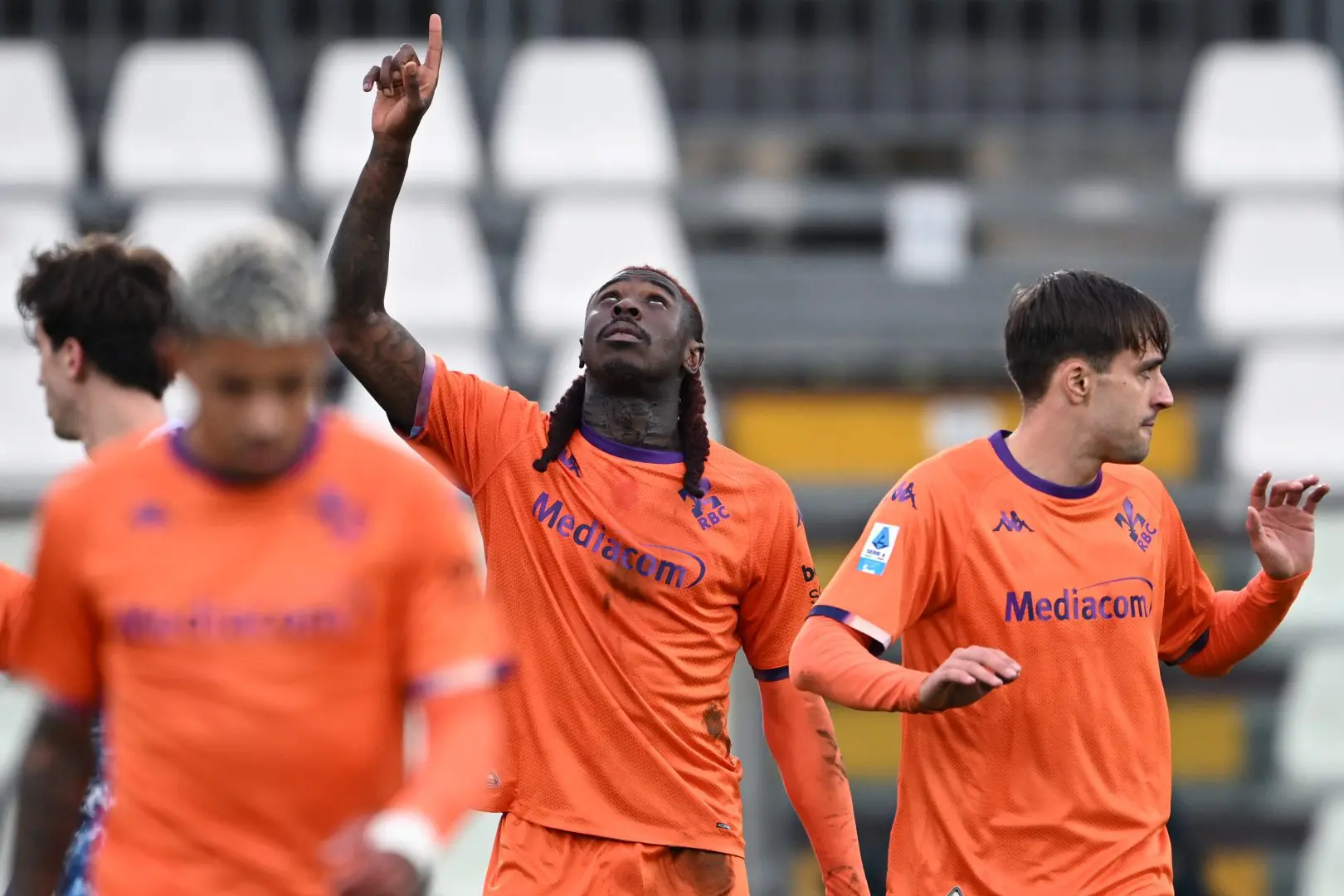 Colpo salvezza per la Fiorentina, i viola sbancano Como e agganciano il Lecce in classifica