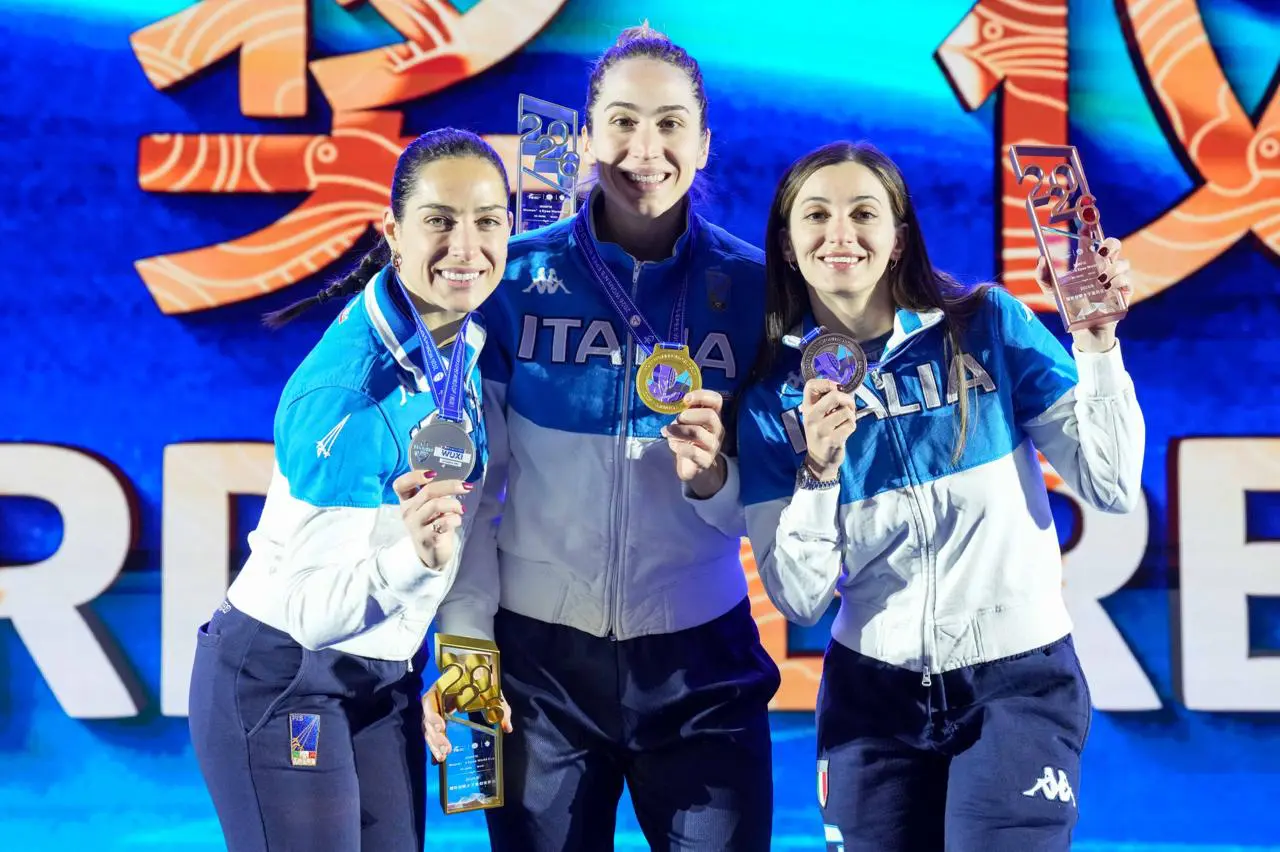 L’Italia della spada riscrive la storia a Wuxi: oro Rizzi, argento Santuccio e bronzo Fiamingo