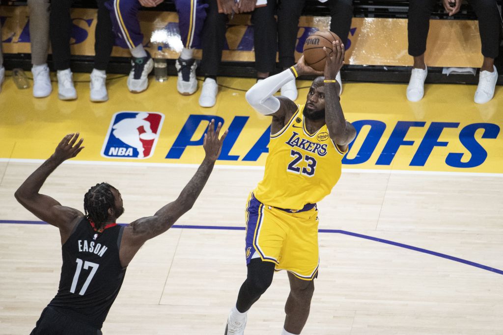 Play-Off Nba, Lakers e Denver in vantaggio