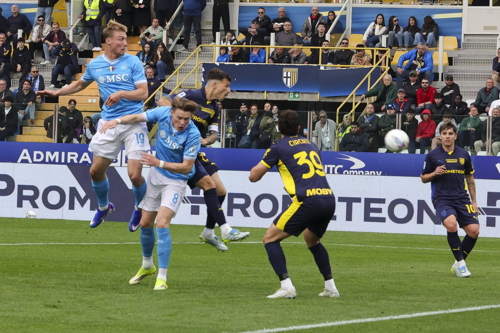 McTominay risponde a Strefezza, il Napoli si ferma a Parma: è 1-1 al Tardini