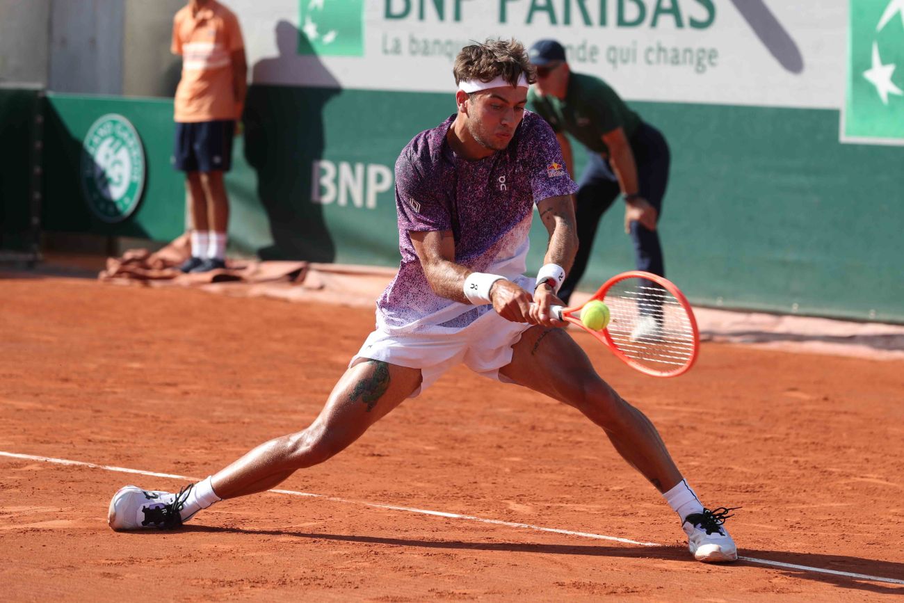 Roland Garros, Cobolli vola agli ottavi di finale. In campo Berrettini e Arnaldi