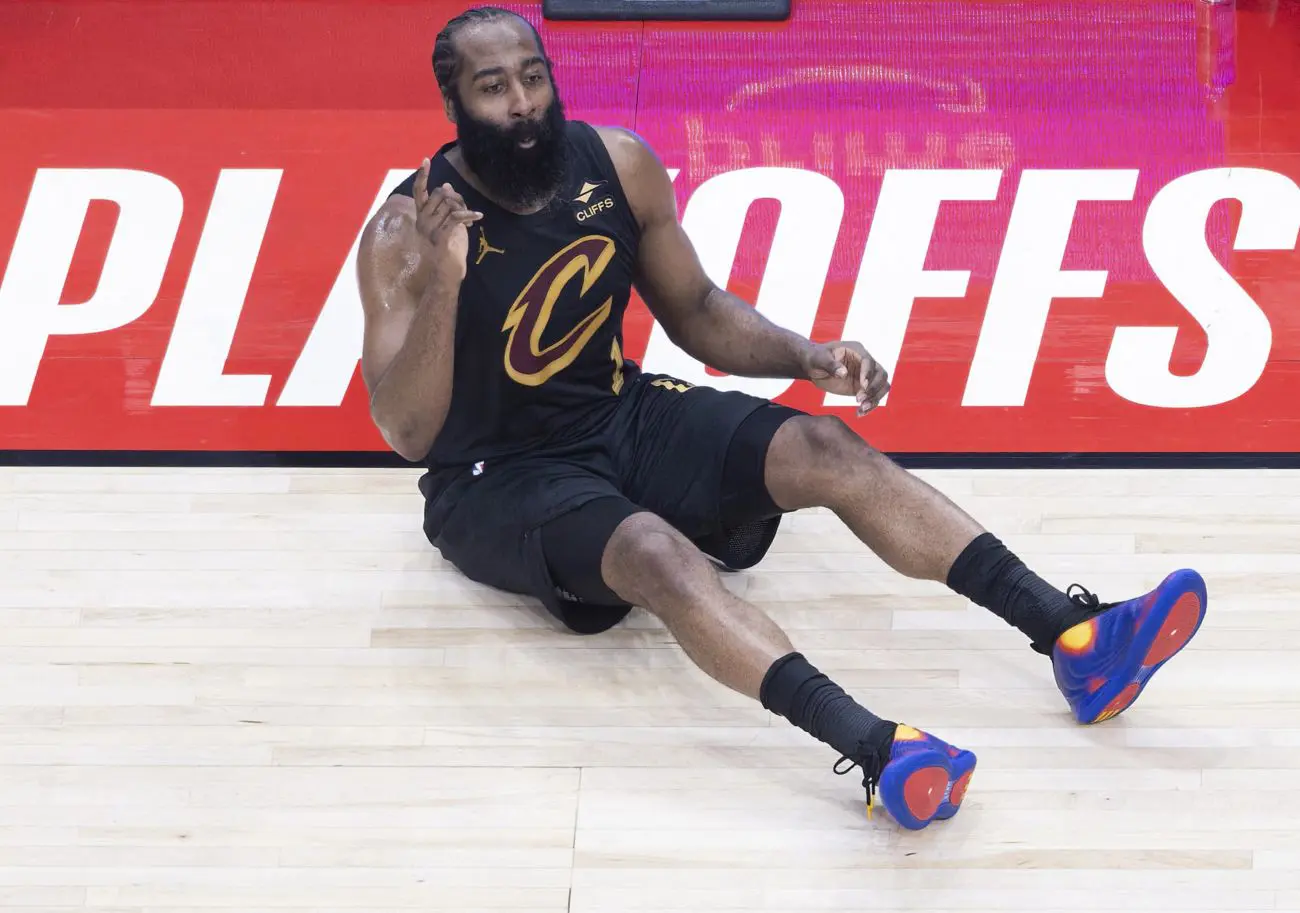 Cleveland in semifinale playoff NBA contro Detroit, Toronto ko