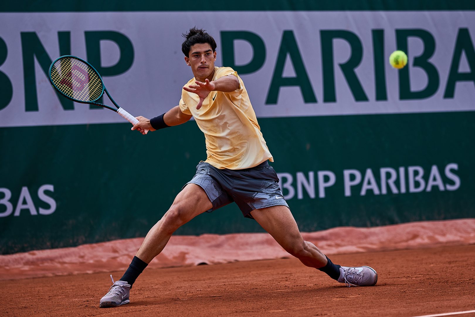 Roland Garros, termina al secondo turno il bel torneo di Cinà: De Jong si impone 3 set a 0
