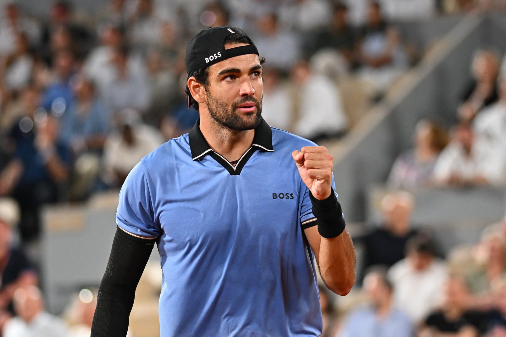 Emozioni azzurre al Roland Garros: Cobolli agli ottavi in scioltezza, Berrettini e Arnaldi dopo due maratone