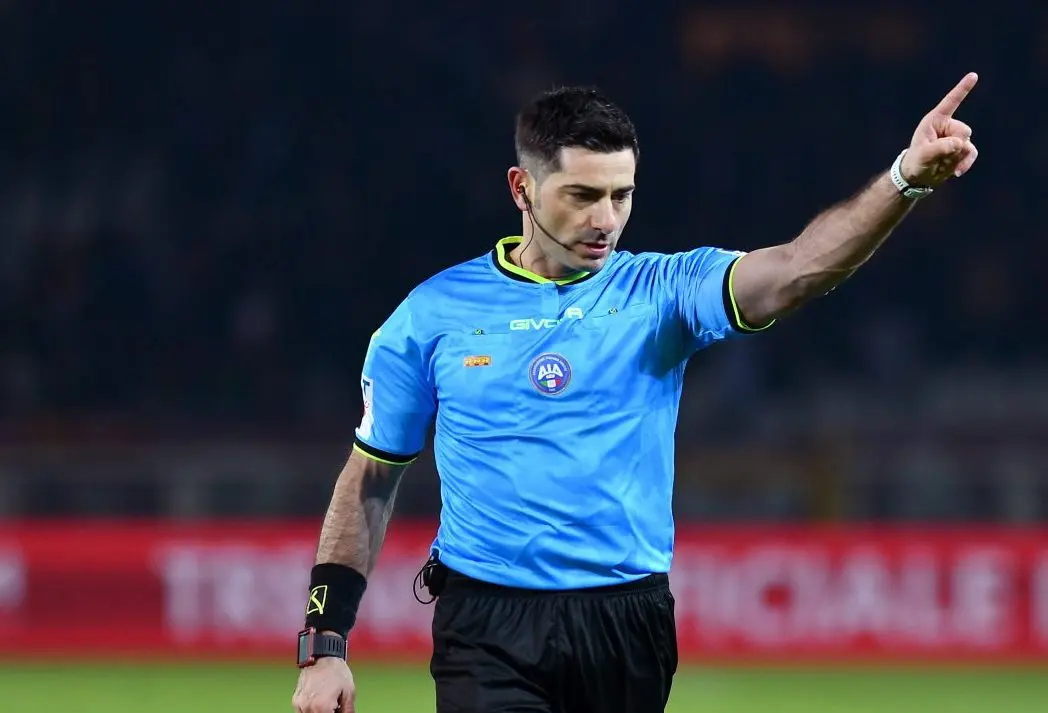Serie A, gli arbitri della 37esima giornata: Roma-Lazio a Maresca, Massa per Juventus-Fiorentina