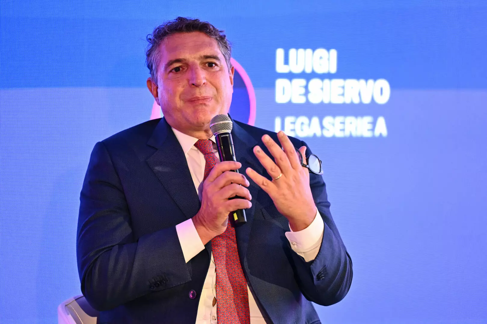 De Siervo “Il derby Roma-Lazio si giocherà domenica alle 12.30, ogni altra ipotesi non è percorribile”