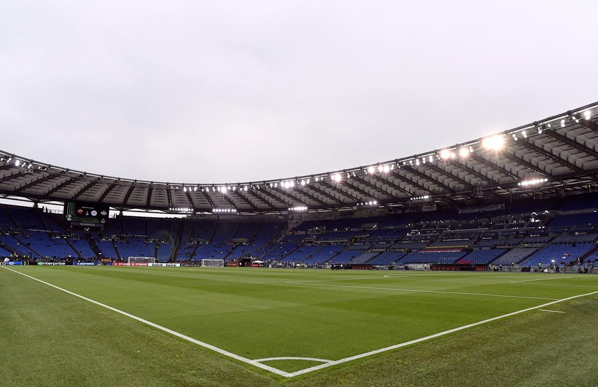 Lega Serie A e Prefettura trovano l’accordo, il derby di Roma si gioca domenica alle 12