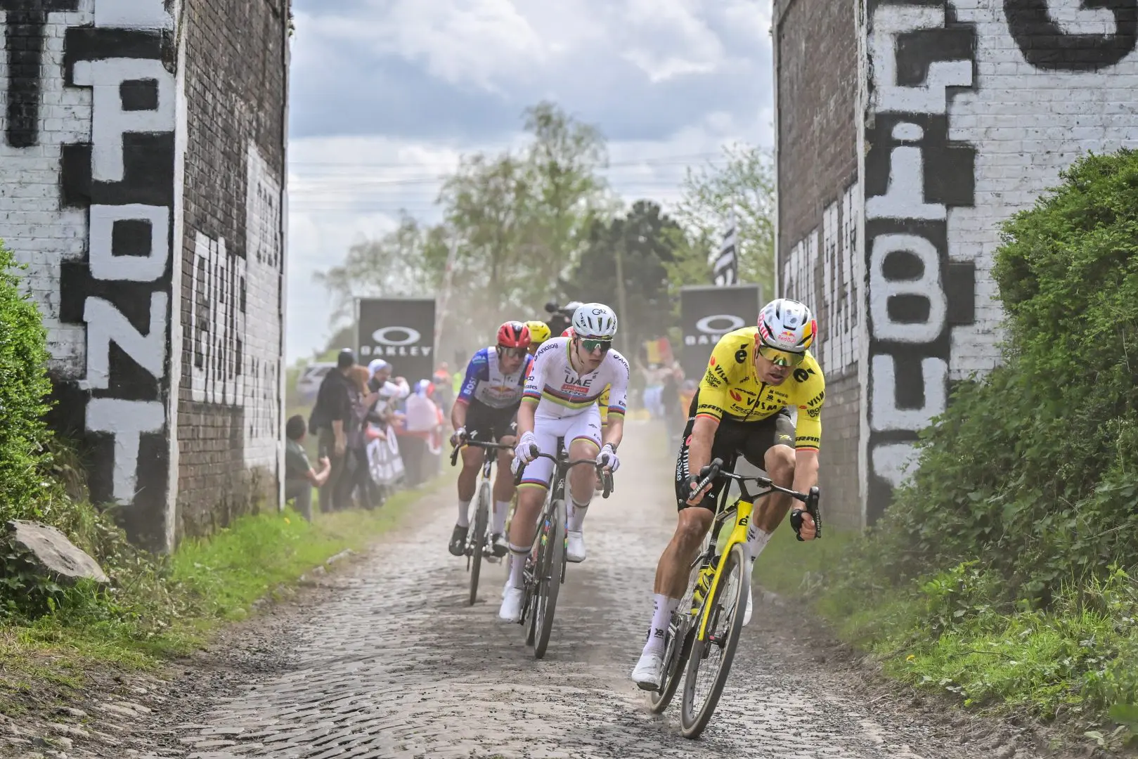 Wout van Aert non recupera dall’infortunio al gomito, salta il Tour de France