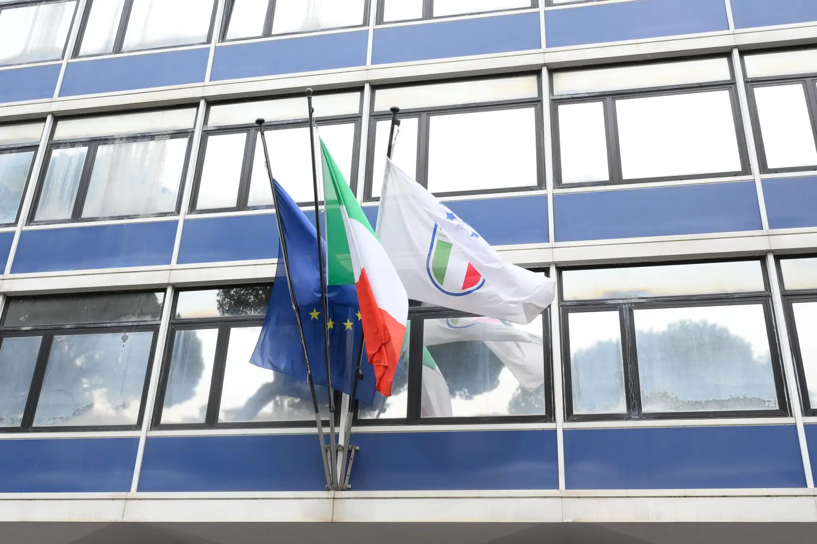 Ore calde in Figc, in corso il consiglio federale. Chiellini chiude all’ipotesi Dt: “Felice alla Juve” / Video
