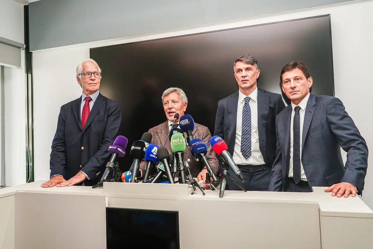Maldini e Leonardo al passo d’addio, Simonelli: “Dispiace, ma non sorprende”. Malagò risponde ad Abodi: “Brutta figura? Bisogna vedere chi l’ha fatta” / Video