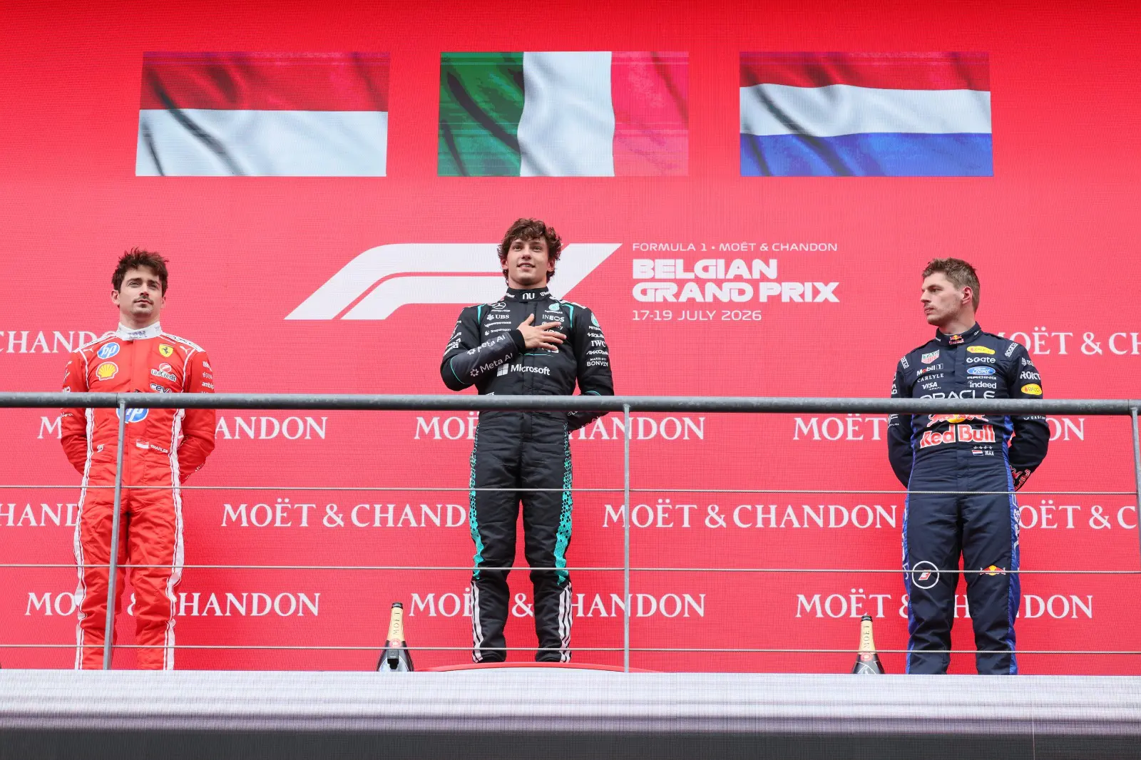 F1, Antonelli trionfa in Belgio davanti alla Ferrari di Leclerc. Hamilton 4°