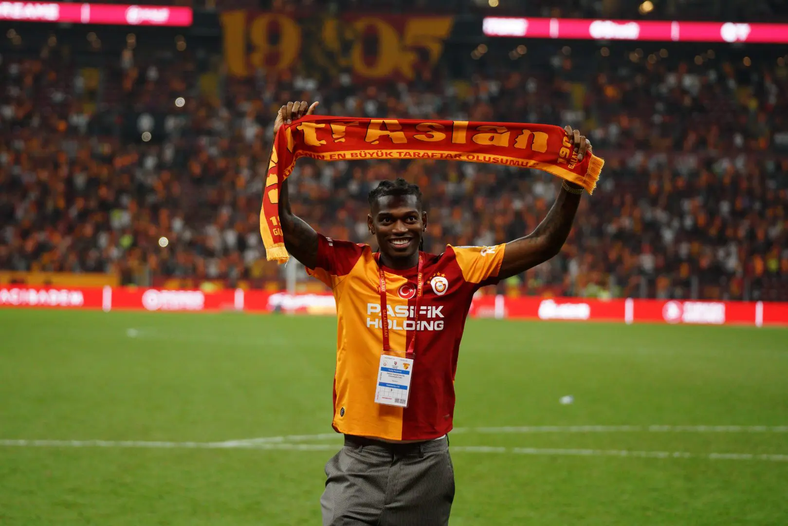 Adesso è anche ufficiale: Rafael Leao è un nuovo giocatore del Galatasaray