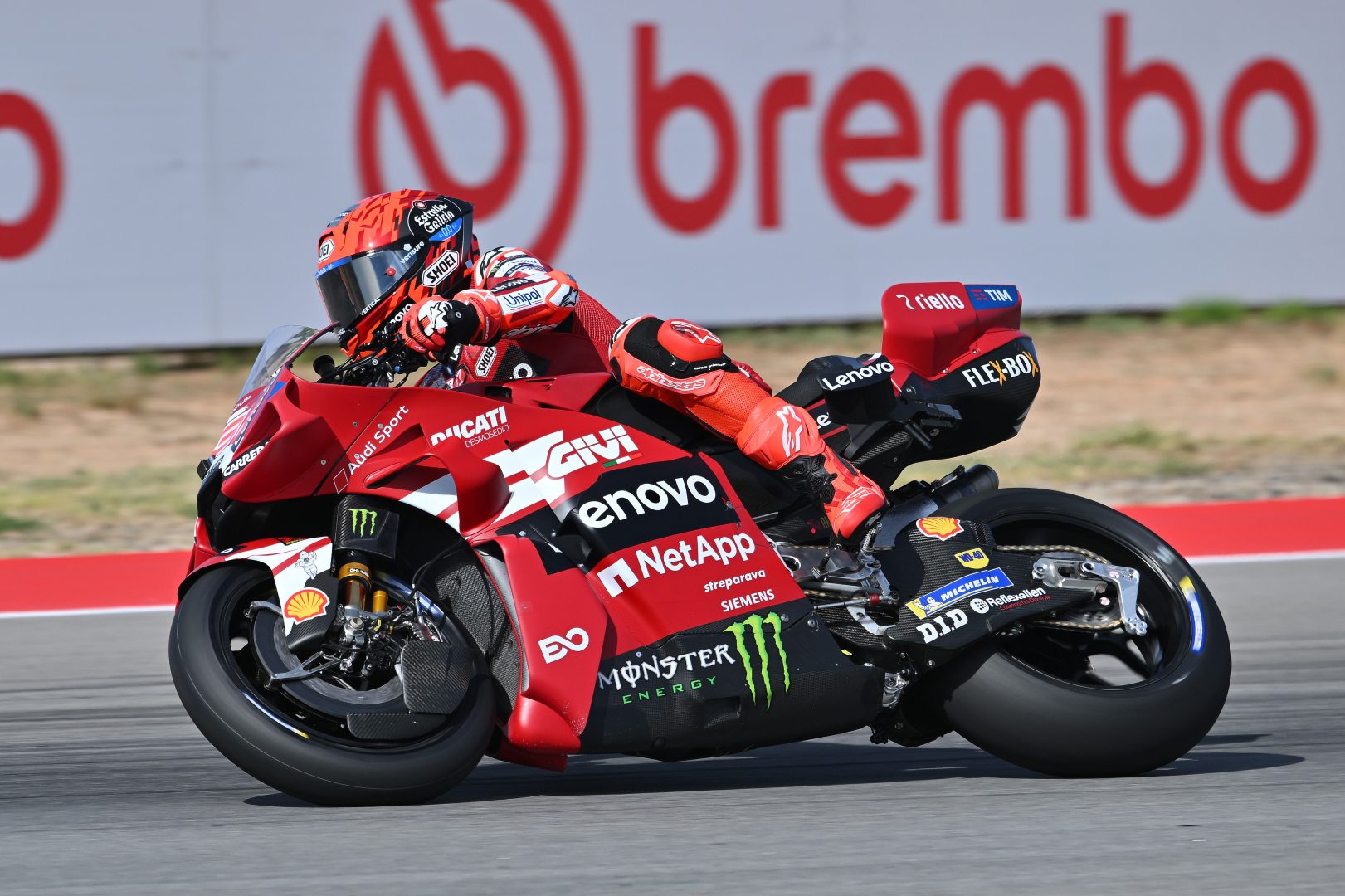 Marc Marquez vince la Sprint Race ad Aragon, Bezzecchi scatterà dalla pole in gara