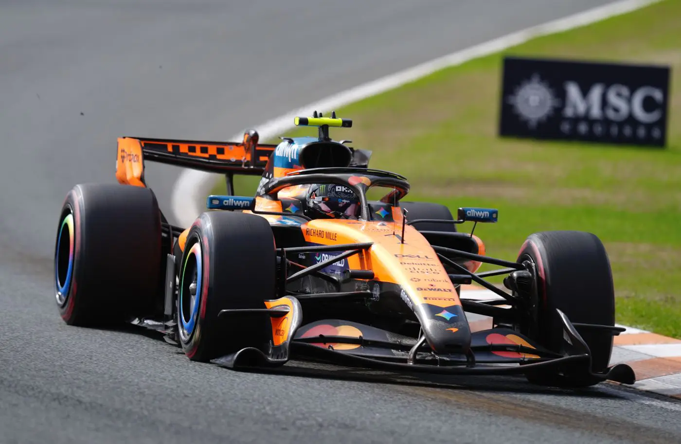 F1, a Zandvoort trionfa ancora Norris su Antonelli e Russell. Hamilton e Leclerc ai piedi del podio