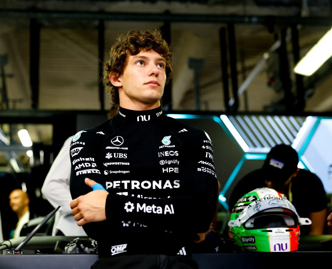 Kimi Antonelli rimonta e riscrive la storia, un italiano trionfa a Monza dopo 60 anni. Debacle Ferrari: Hamilton 6°, Leclerc va a muro