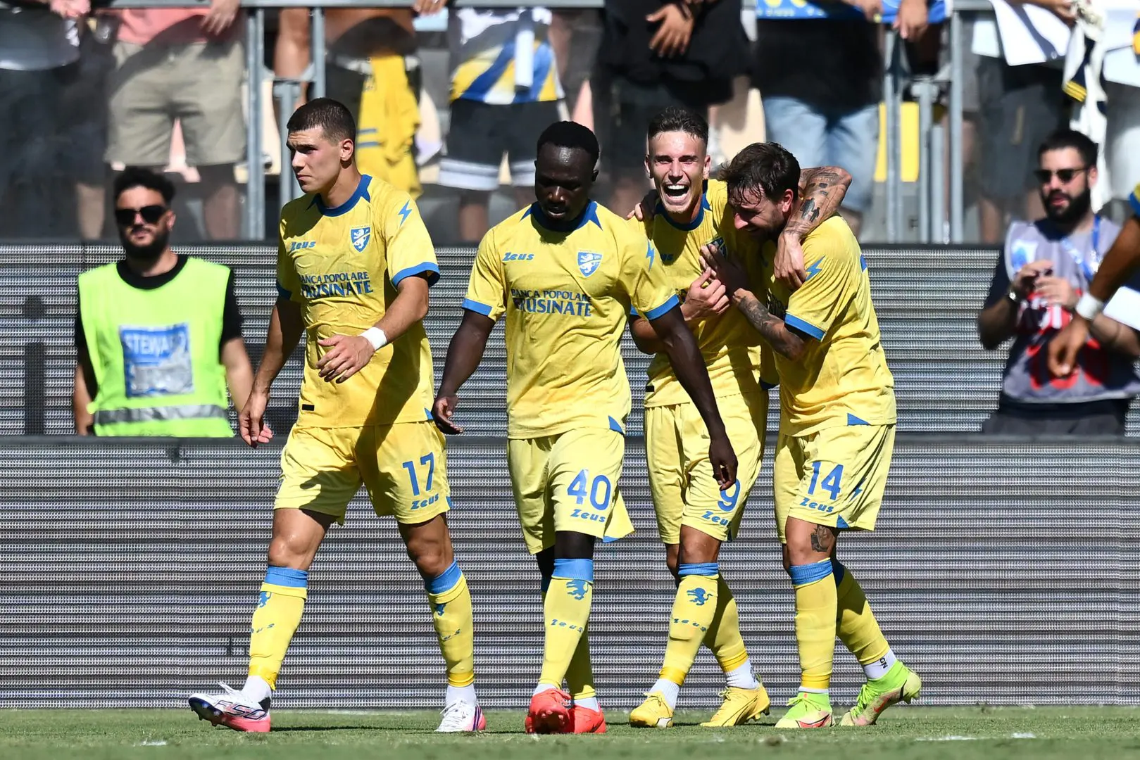 Il Frosinone vince ancora, 3-2 al Venezia nella sfida tra neopromosse