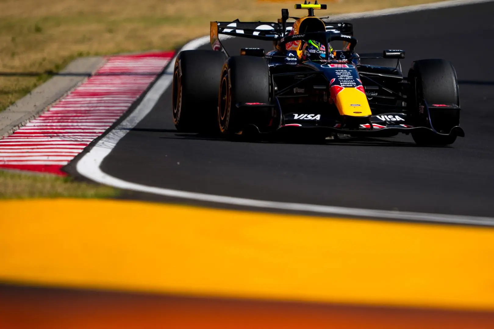 F1, per il 2027 la Red Bull conferma Hadjar al fianco di Verstappen