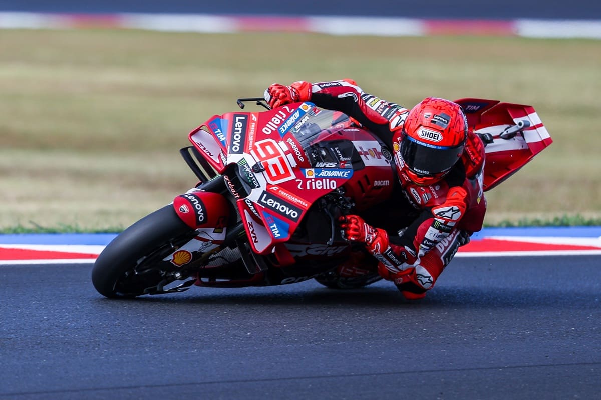 MotoGp, Marc Marquez vince la Sprint Race a Misano. Bezzecchi si prende la pole