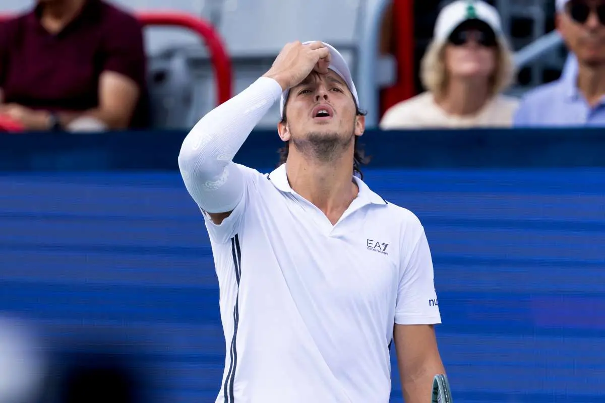 Tennis, giornata negativa per l’Italia: Darderi saluta Tokyo, Paolini out da Pechino