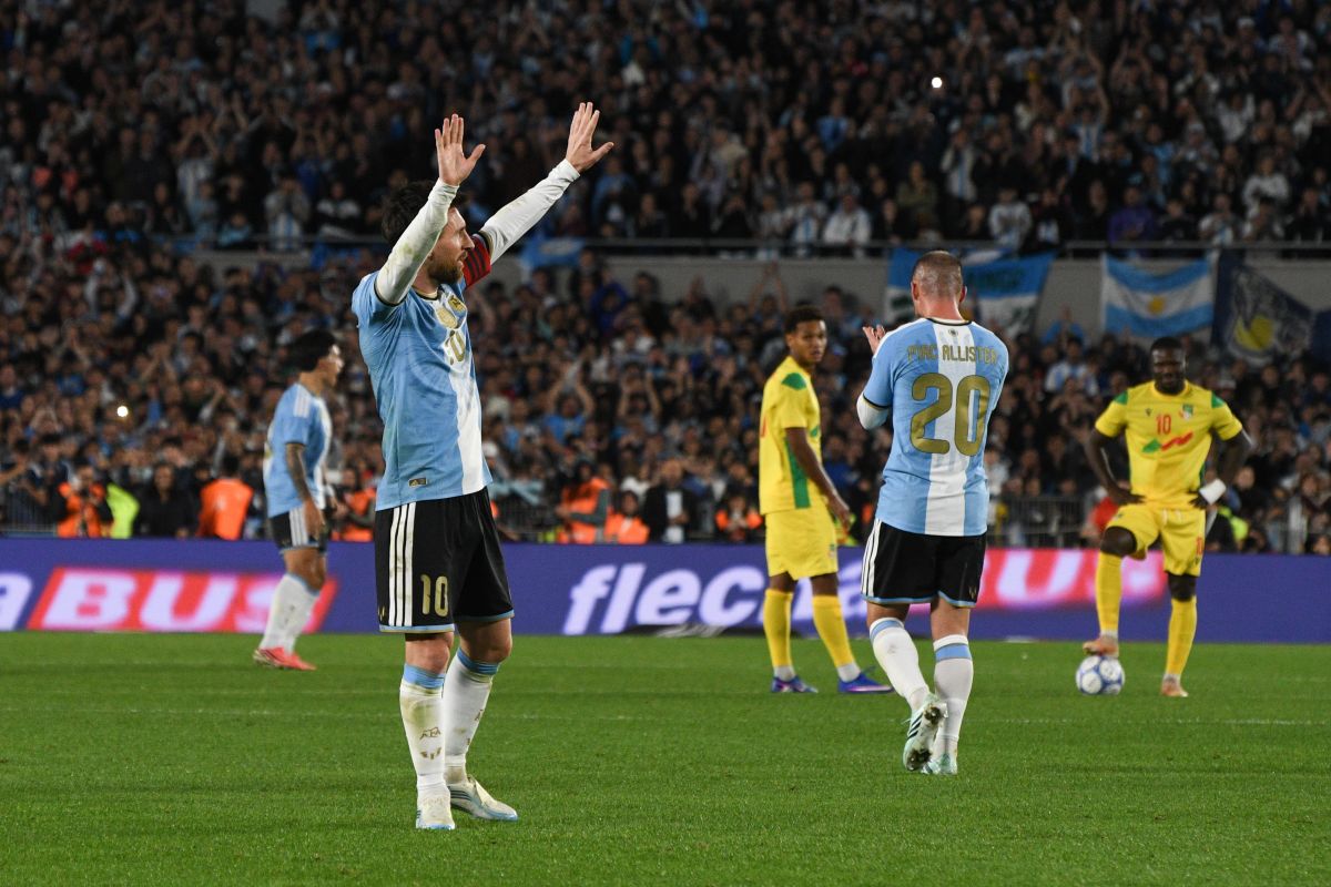L’ultima di Messi con l’Argentina, due assist e un gol: “Ora farò il tifoso”