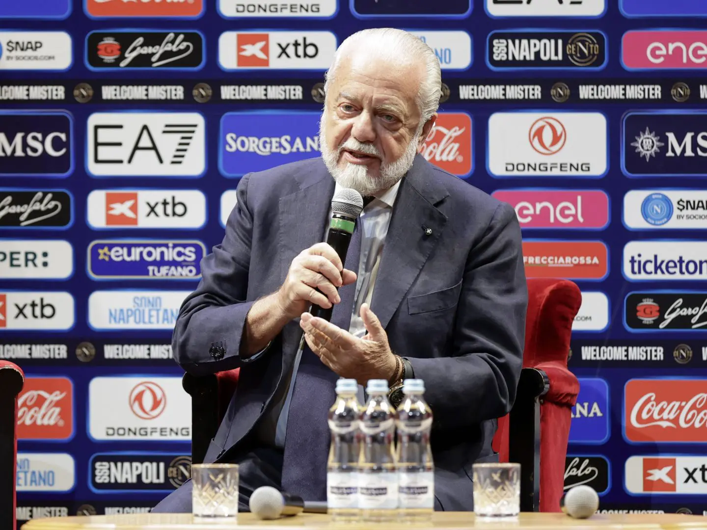 Napoli, De Laurentiis “Il club non è in vendita, voglio fare lo stadio nuovo”