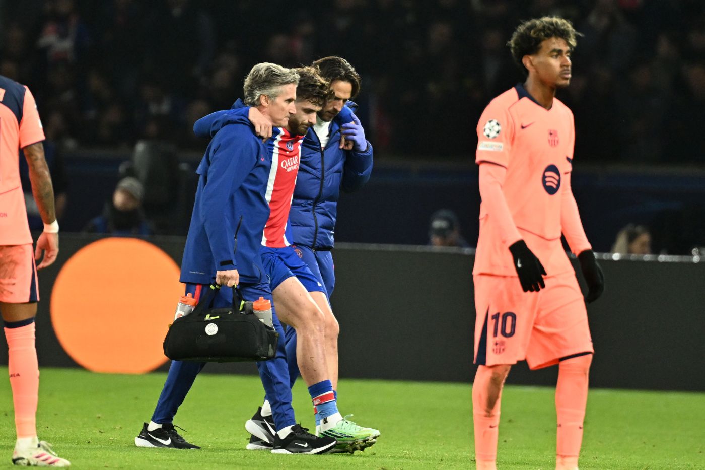 PSG, rottura del crociato per Kvicha Kvaratskhelia: stagione finita